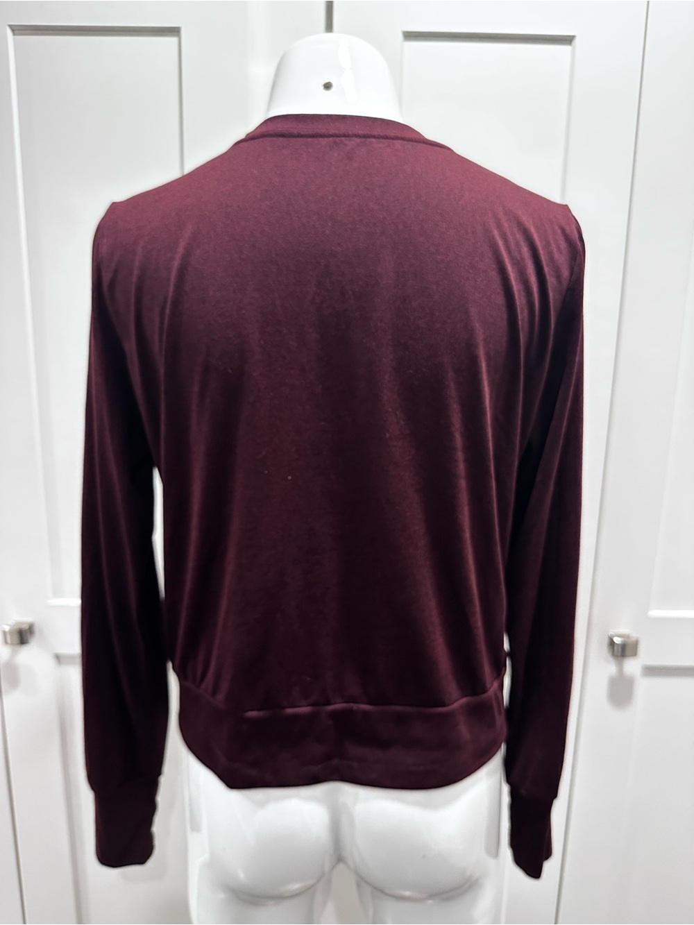 Vuori Women's Daydream Crew in Mulberry Heather - Picture 4 of 5